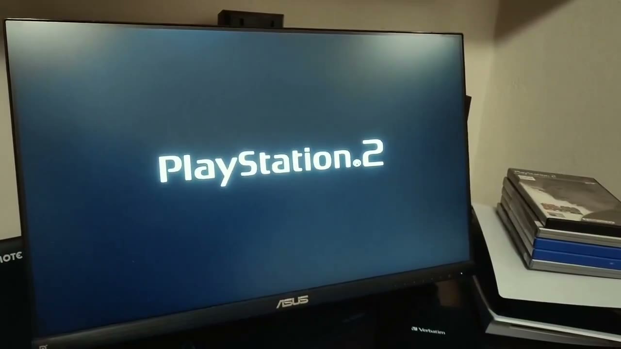 Logo PlayStation 2 sullo schermo durante la dimostrazione di PS5SX2
