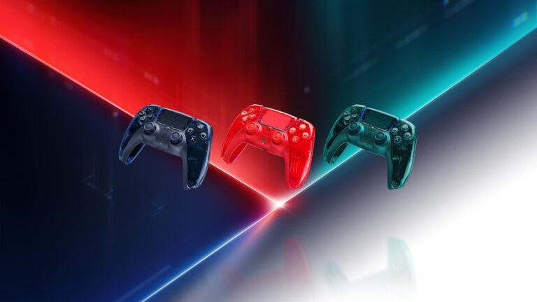 I tre controller DualSense della Prism Collection nelle fotografie ufficiali Sony.