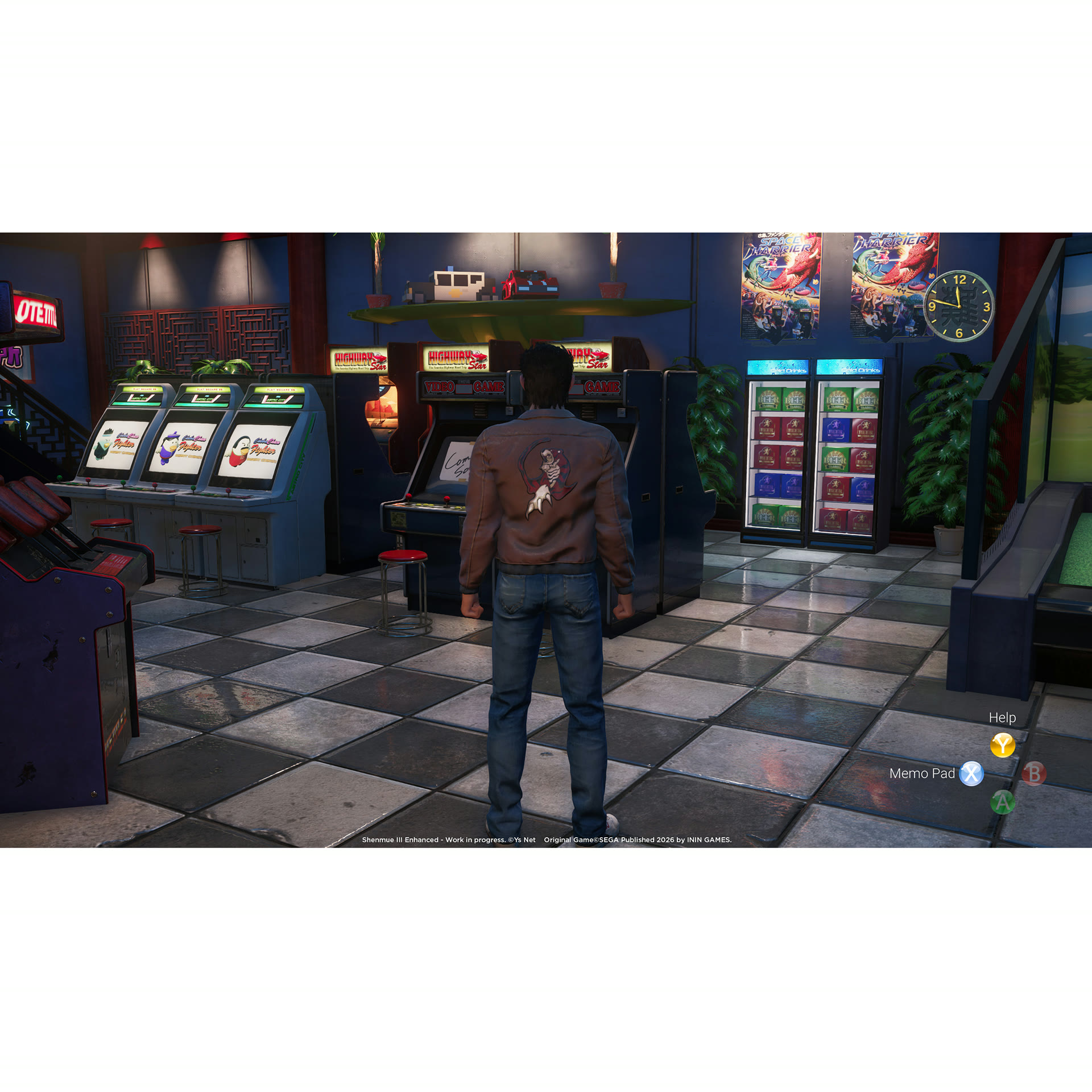Una sala giochi nell’immagine ufficiale di Shenmue III Enhanced. Il materiale è indicato come work in progress. Ys Net / ININ Games.