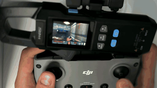 Il FNIRSI DMC-100 con il controller DJI RC-N1, nella dimostrazione di Artur Bieniek.