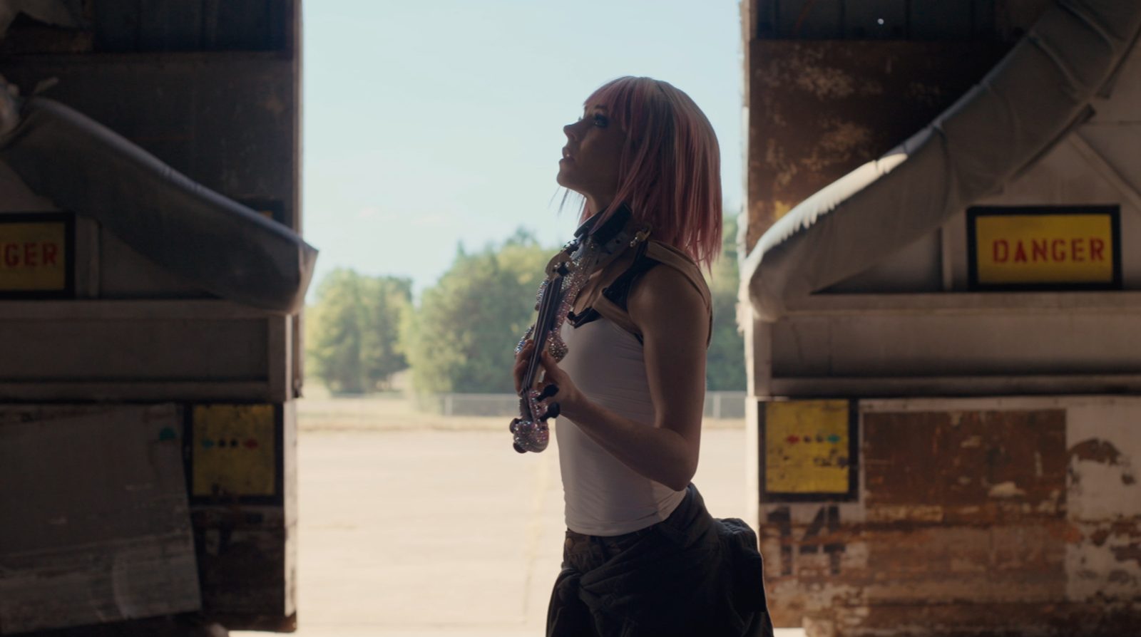Lindsey Stirling nel tributo musicale ad Ace Combat 8