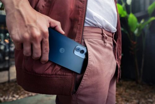 Motorola edge 30 ufficiale: leggerezza estrema senza rinunce