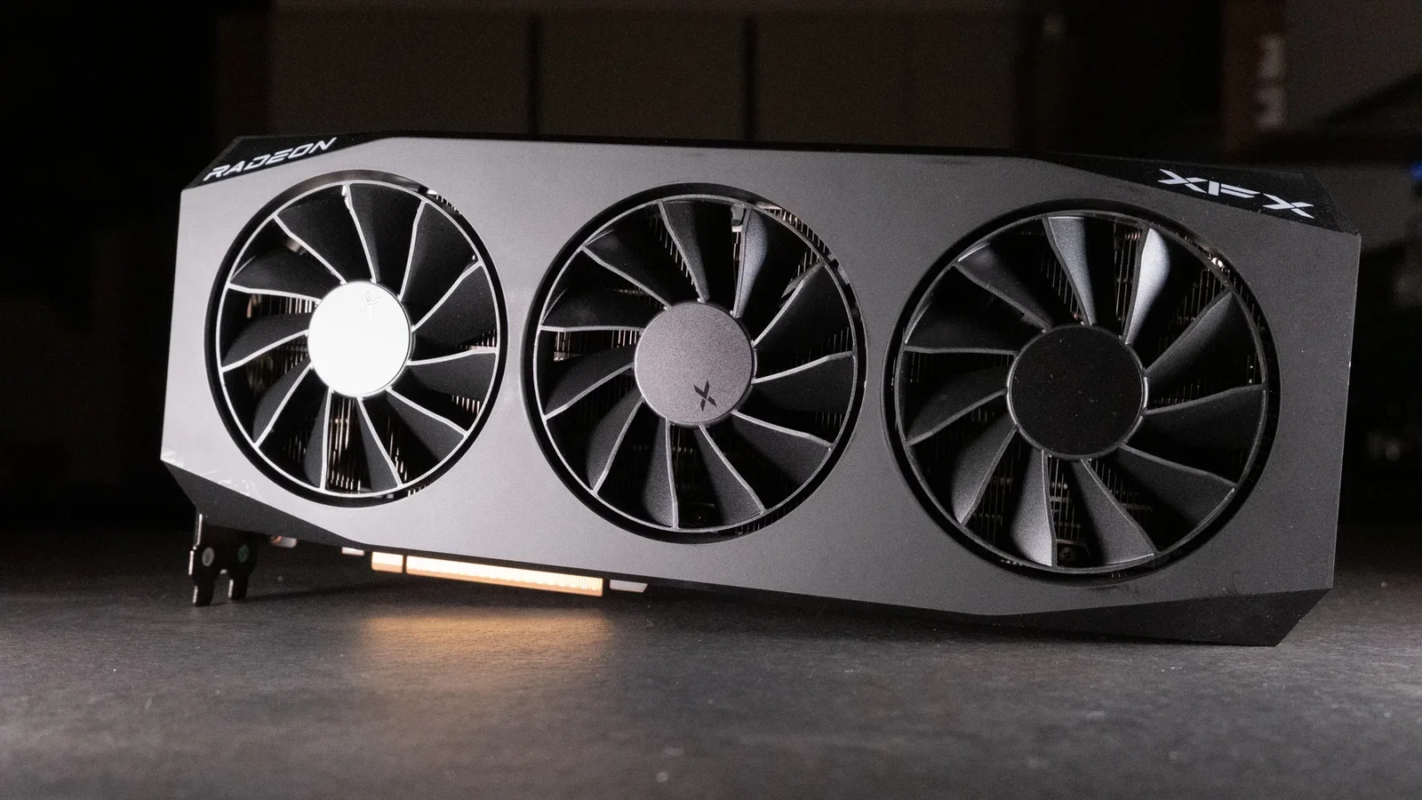 AMD riduce il costo del ray tracing con le gabbie tetraedriche
