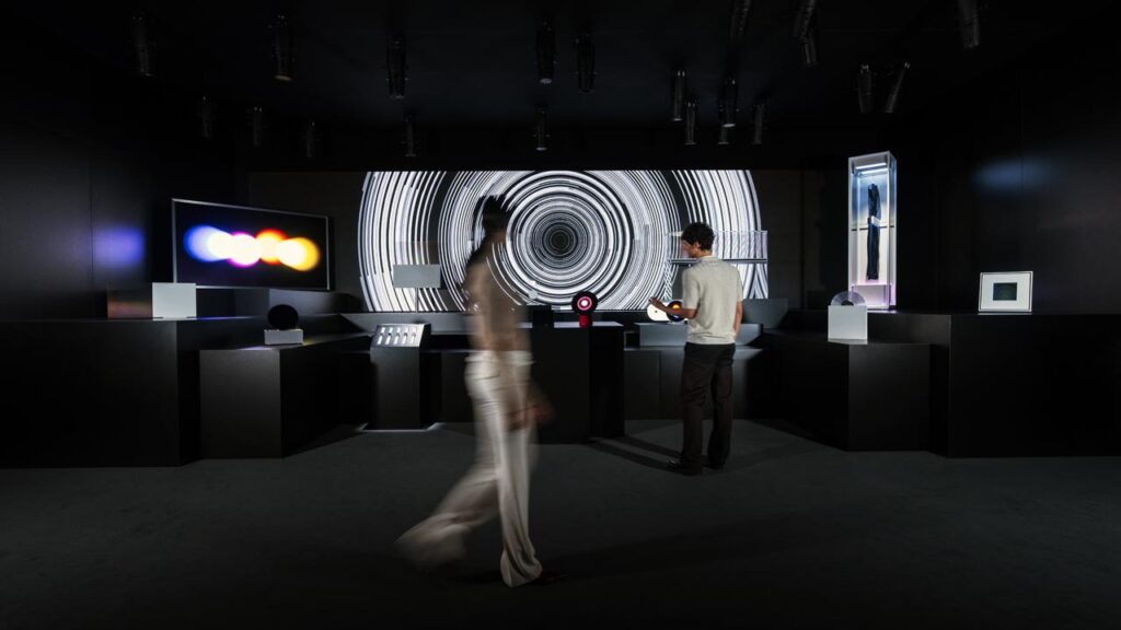 Samsung Design Is an Act of Love alla Milan Design Week 2026 packaging prodotto