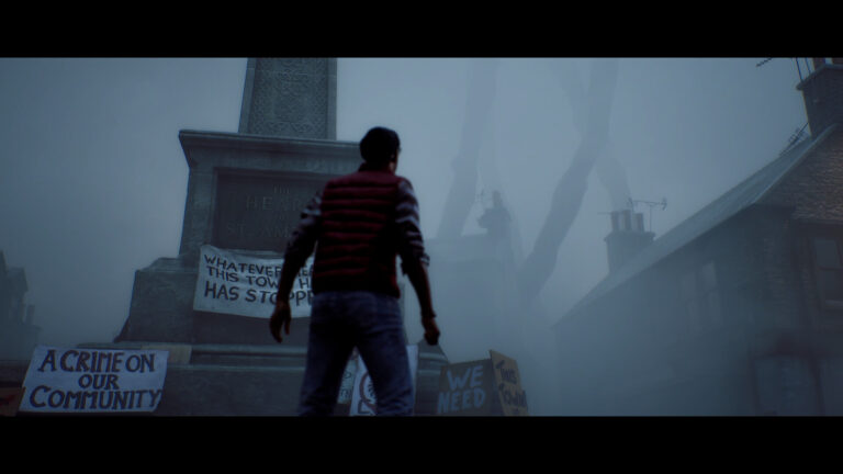 Simon osserva la cittadina avvolta nella nebbia in Silent Hill: Townfall