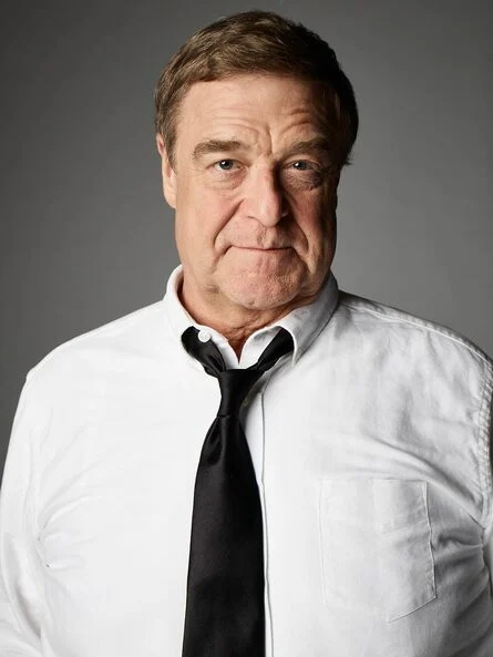 John Goodman, Ian Alexander e Laura Bailey